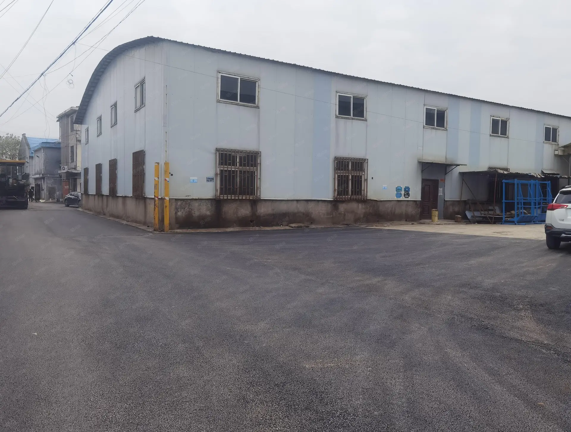 We have a manufacturing facility spanning over 1,000 square meters.